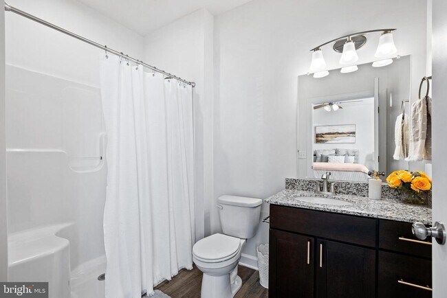 Building Photo - 3000 Larkwood Cir