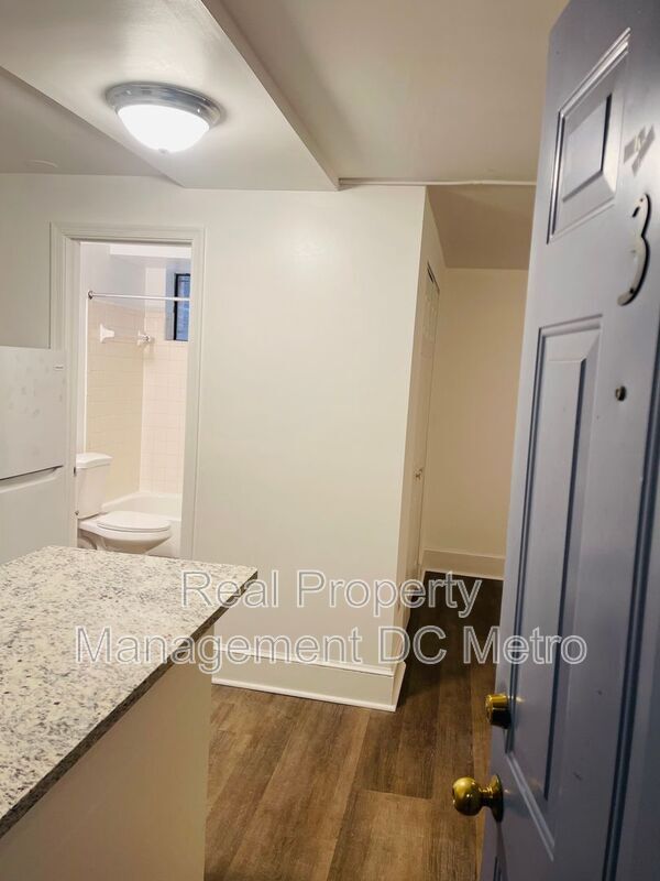 Building Photo - 815 Maryland Ave NE