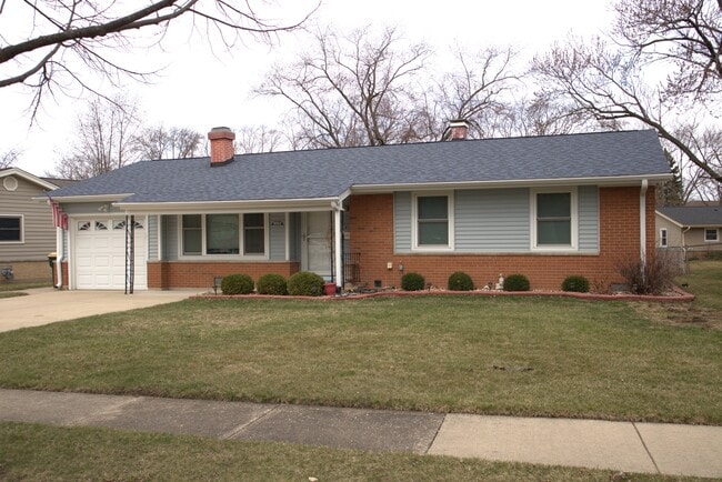 Primary Photo - 1230 Hemlock Dr
