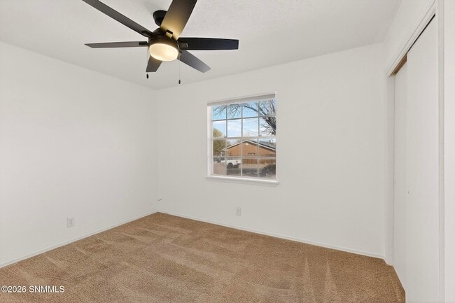 Building Photo - 8120 Ruidoso Rd NE