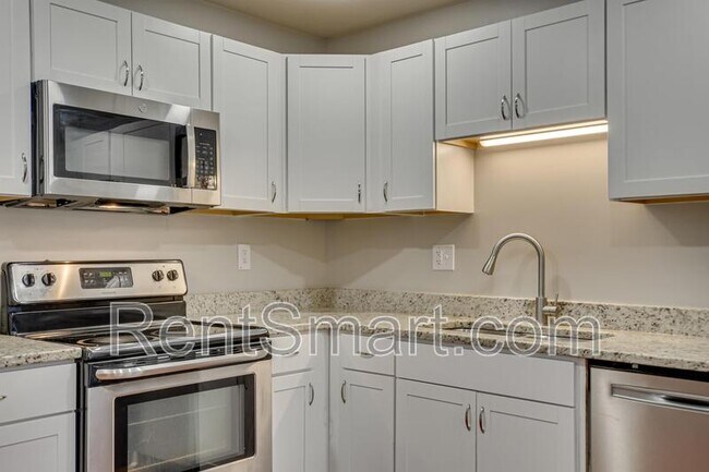 Building Photo - 2913 Running Creek Ln