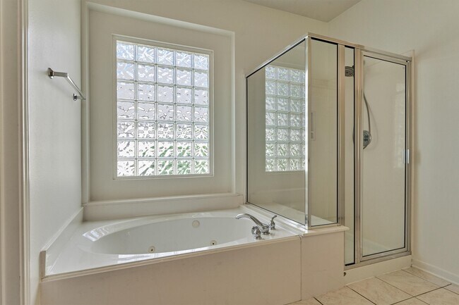 Building Photo - 98 N Country Gate Cir