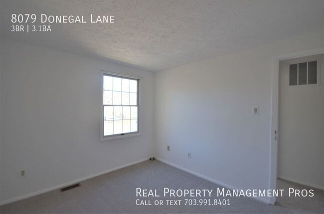 Building Photo - 8079 Donegal Ln