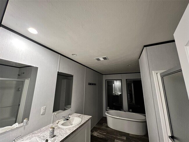 Building Photo - 124 Galle Ests Cir