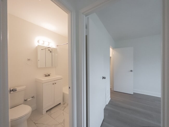 Bathroom | Morrisville Meaadows - Morrisville Meadows