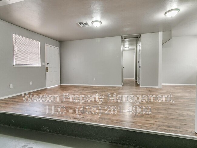 Building Photo - 1605 Cynthia Dr