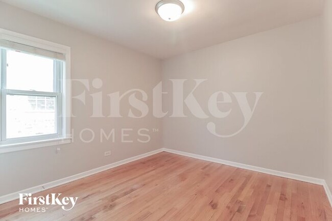 Building Photo - 6531 S Kostner Ave