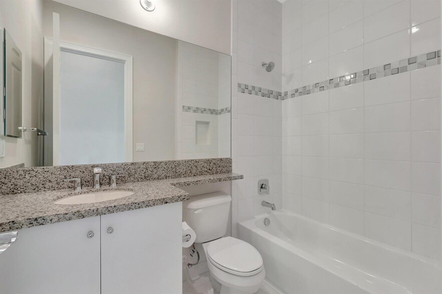Building Photo - 9060 Dulcetto Ct