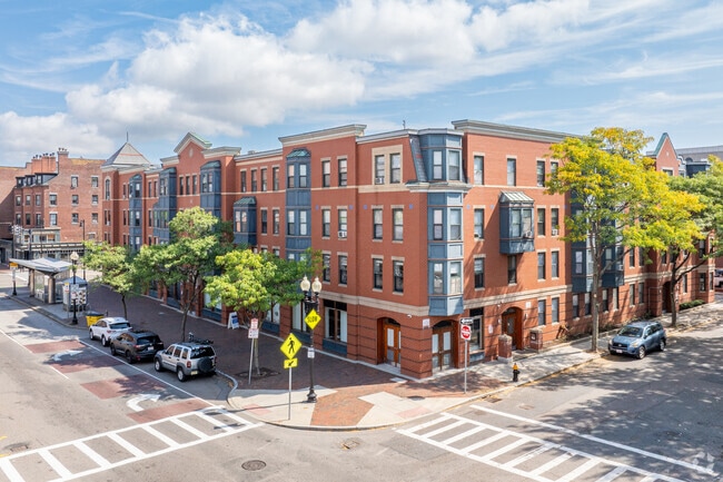 Building Photo - Parmelee Court