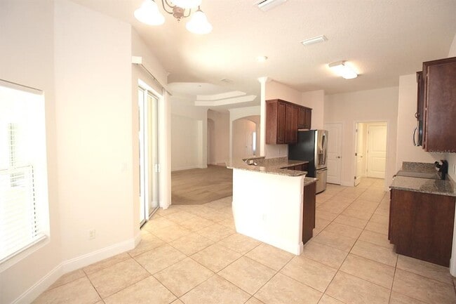 Building Photo - 76 Folson Ln