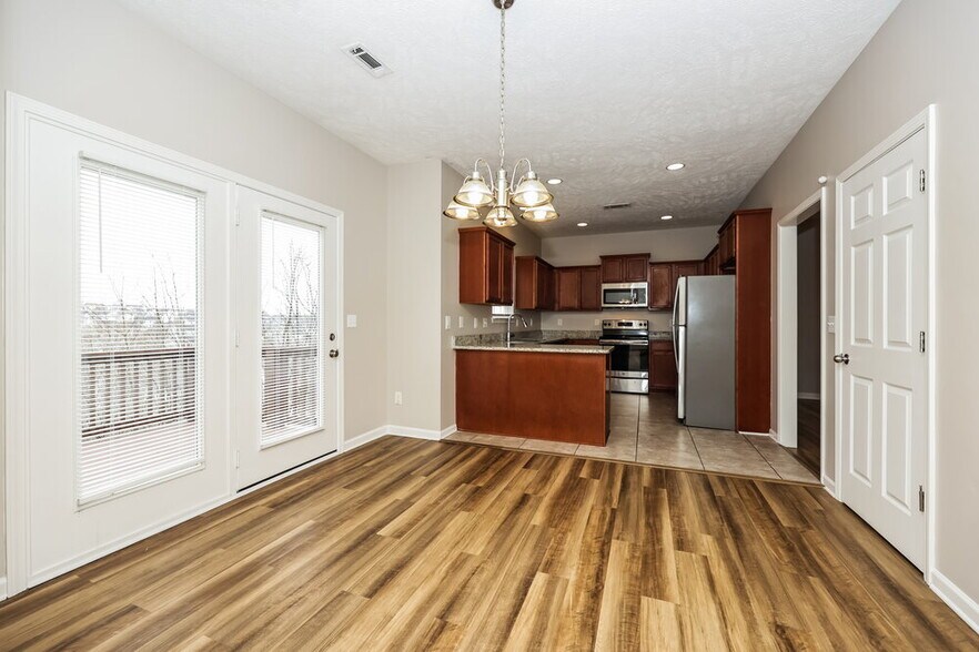 Building Photo - 1116 Harmony Ln