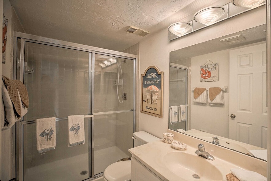 Building Photo - 7500 Estero Blvd