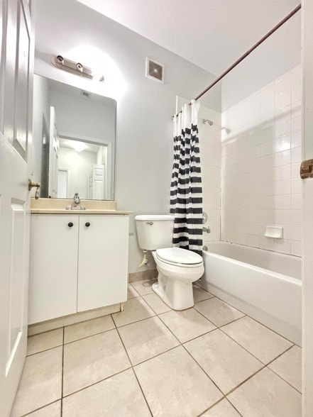 Building Photo - 3080 Grandiflora Dr