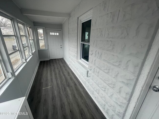 Building Photo - 405 Myrtle Ave