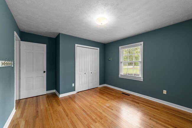Building Photo - 204 McNeil Rd