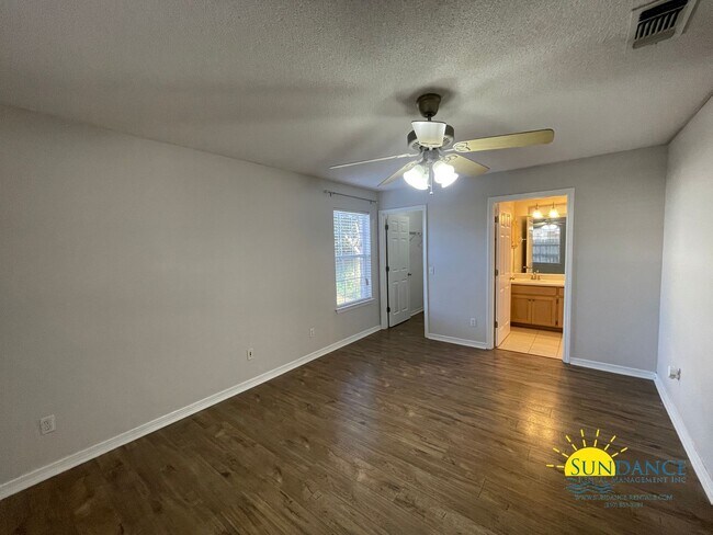 Building Photo - Prime Location and Stunning 4 Bedroom Home with Solar!