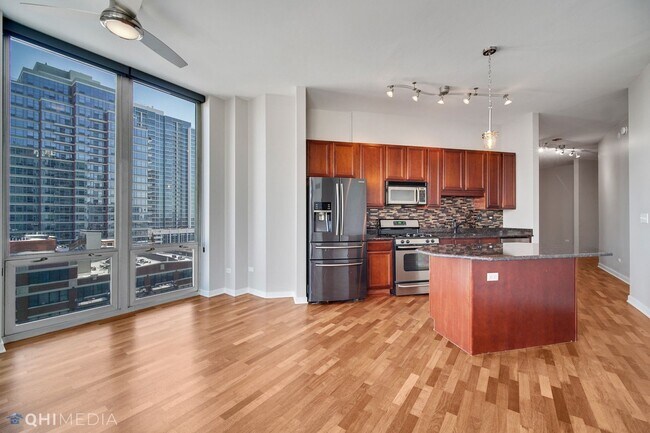 Building Photo - 1600 S Indiana Ave