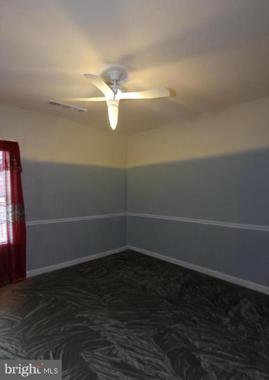 Building Photo - 612 Samantha Ct