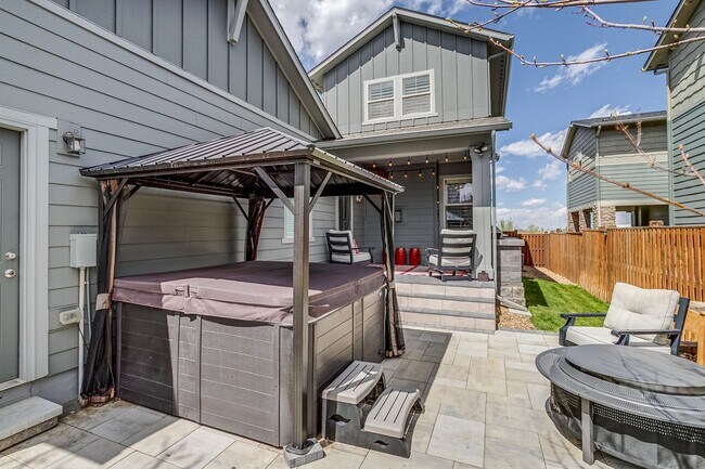 Building Photo - Large single family home in Central Park.