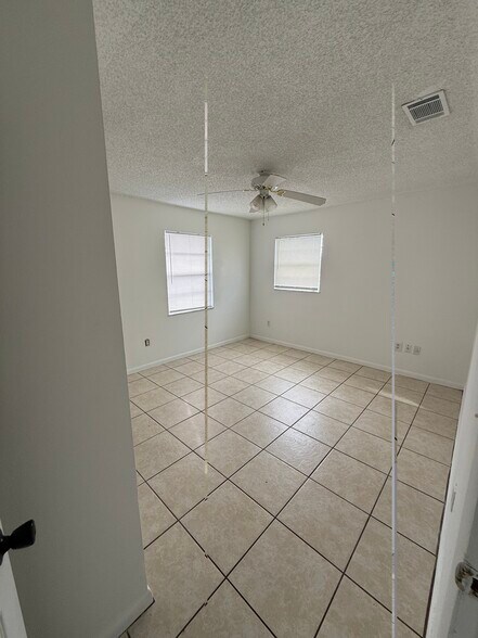 Building Photo - 2456 Mercury Dr