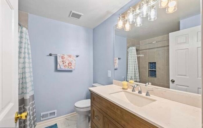 Building Photo - 10612 Holleybrooke Dr