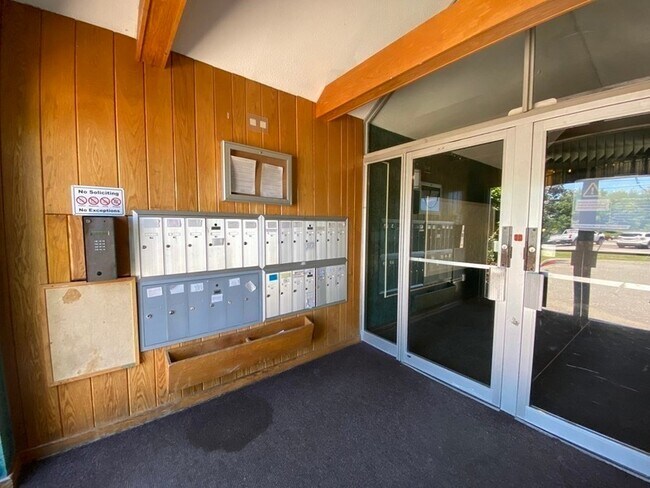 Building Photo - 15 Weld Street Unit 73