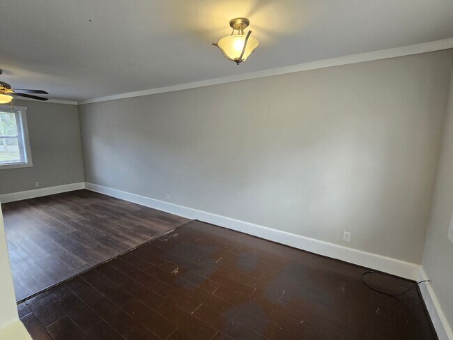 Building Photo - Hampton Hills subdivision. Close to Ft. Jackson and I-77.