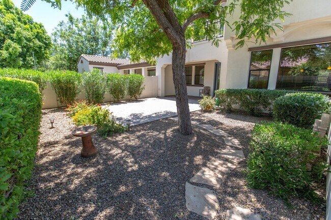 Building Photo - 4700 S Fulton Ranch Blvd