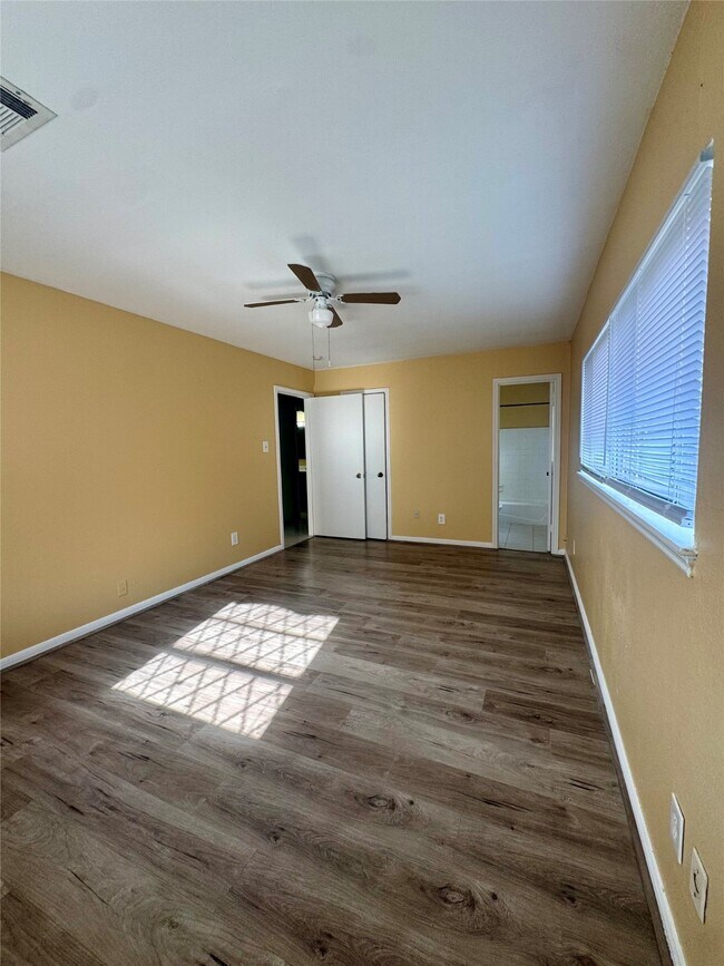 Building Photo - 8418 Hazen St