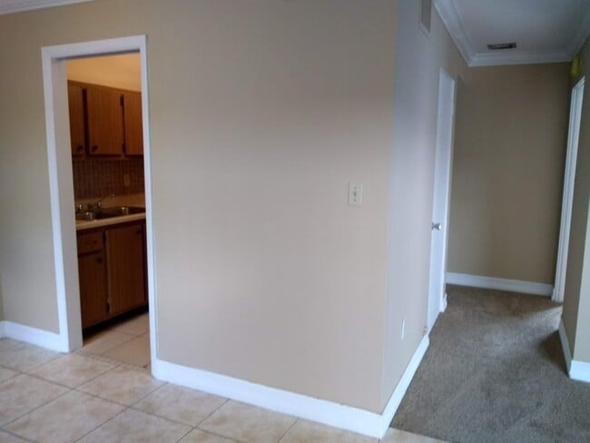 Building Photo - Green Tee - # 110