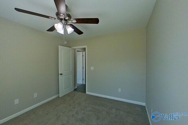 Building Photo - 724 Park Ln