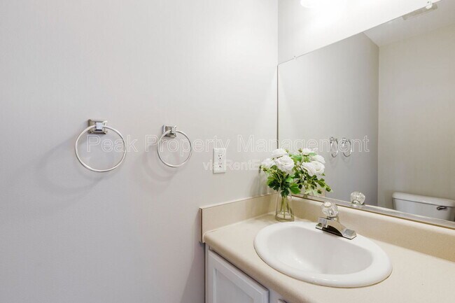 Building Photo - 5200 Parrish Creek Dr