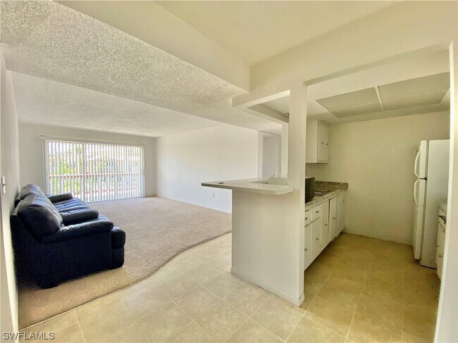 Building Photo - 3704 Broadway-