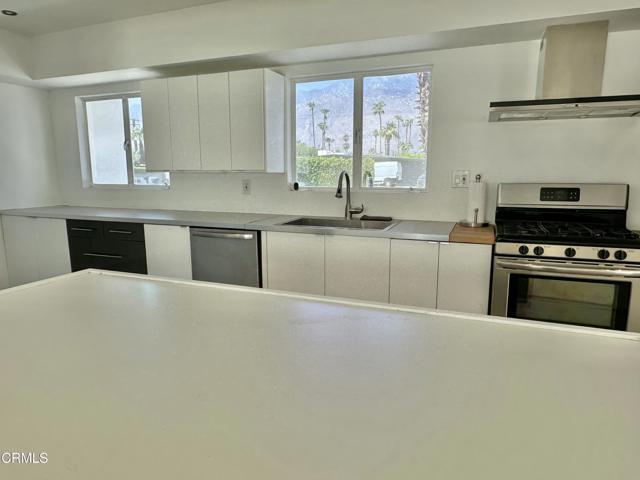 Building Photo - 422 N Farrell Dr