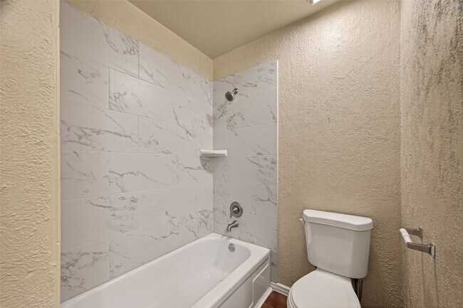 Building Photo - 1211 Helms Rd