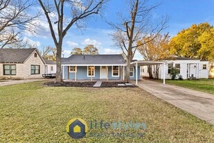 Building Photo - 717 Bonham St