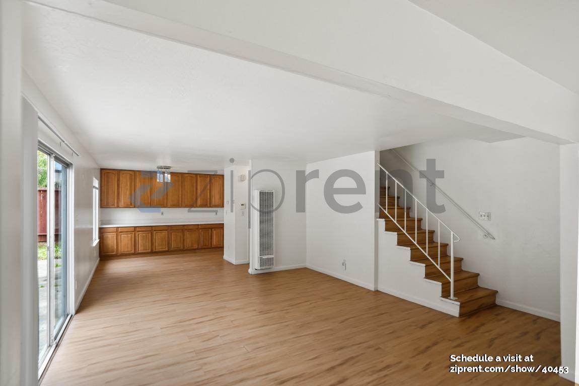 Building Photo - 3160 Birmingham Dr