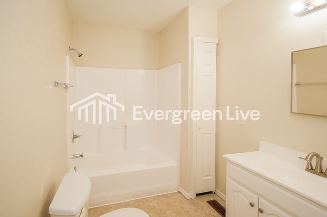 Building Photo - 1119 Waldemere Ave