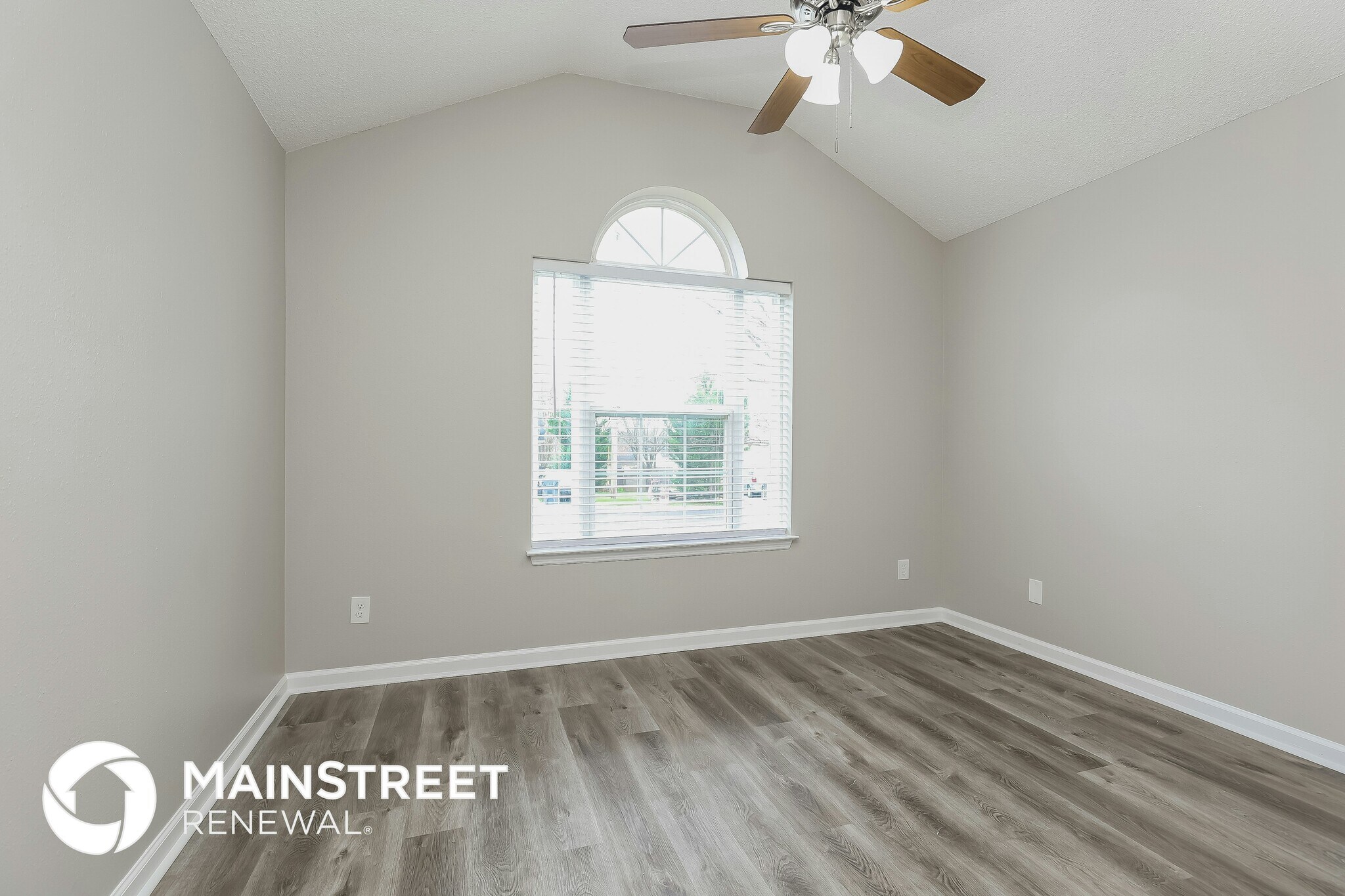 Building Photo - 703 Lou Gehrig Cir