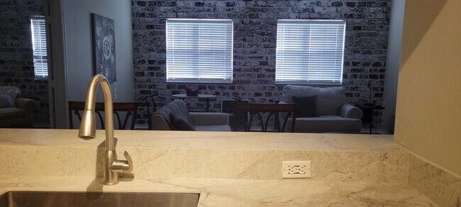 Building Photo - 1064 N Tamiami Trl