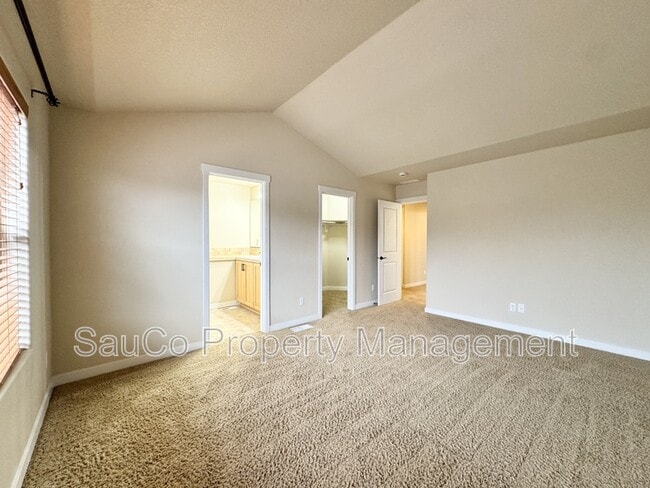 Building Photo - 322 SW Marsuda Terrace