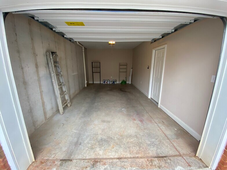 Building Photo - 602 Northwynd Cir