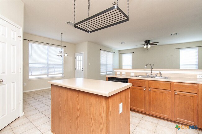 Building Photo - 5503 Bridgewood Dr