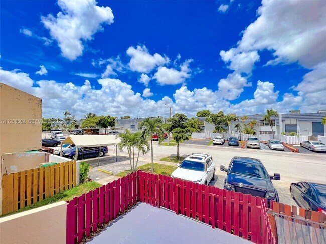 Building Photo - 3672 SW 59th Ave