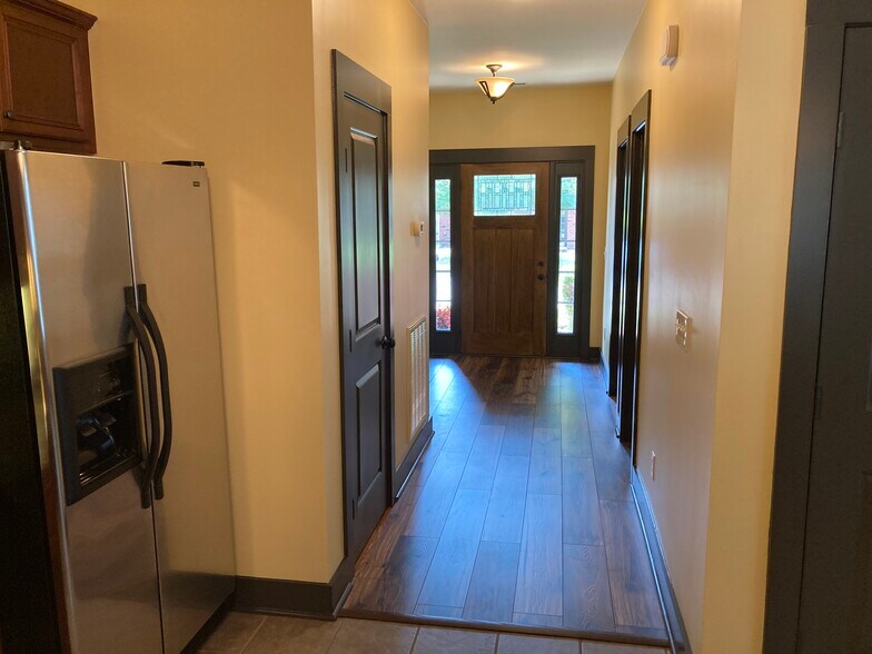 Building Photo - 3018 Whitland Crossing Dr
