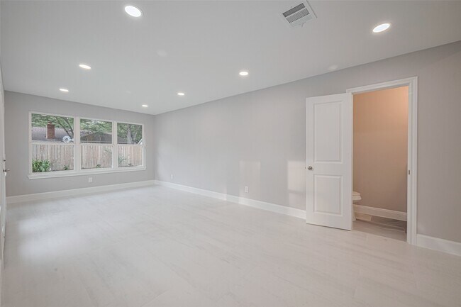 Building Photo - 8314 Burning Hills Dr