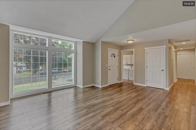 Building Photo - Updated 3 Bedroom Home In Wonderful South ...