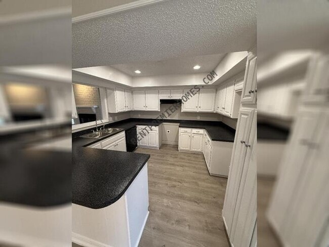 Building Photo - 7413 NW 125th St