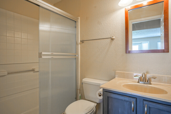 Building Photo - 6451 Shiprock Ct NE