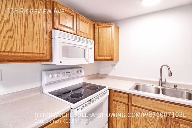 Building Photo - 335 Ridgeview Ave